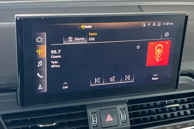 Vehicle image 18 of 29