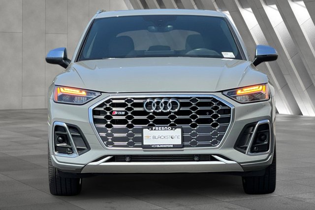 Vehicle image 2 of 29