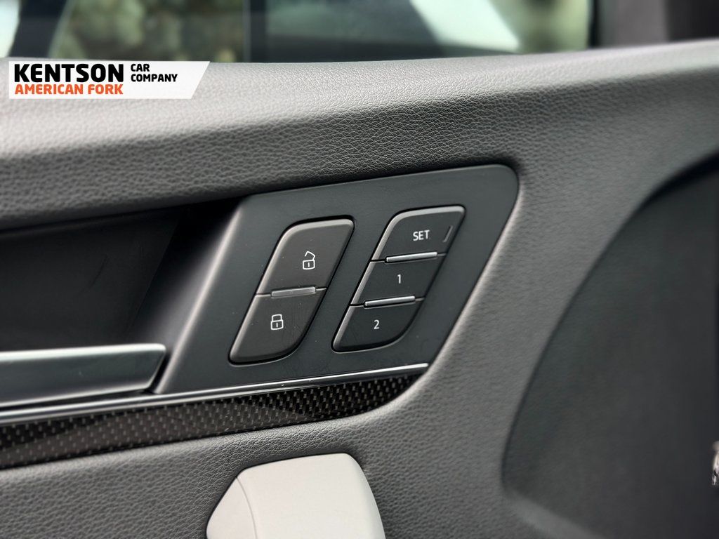 Vehicle image 29 of 49