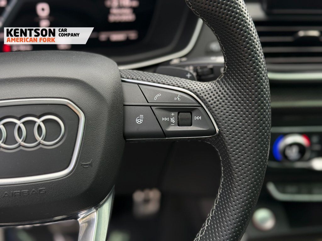 Vehicle image 21 of 49