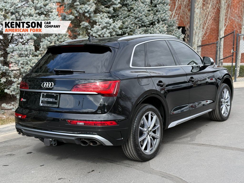 Vehicle image 3 of 49