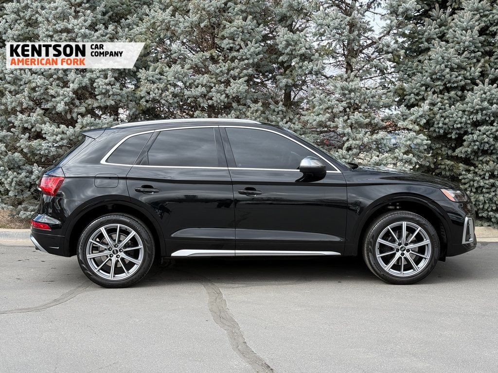 Vehicle image 7 of 49