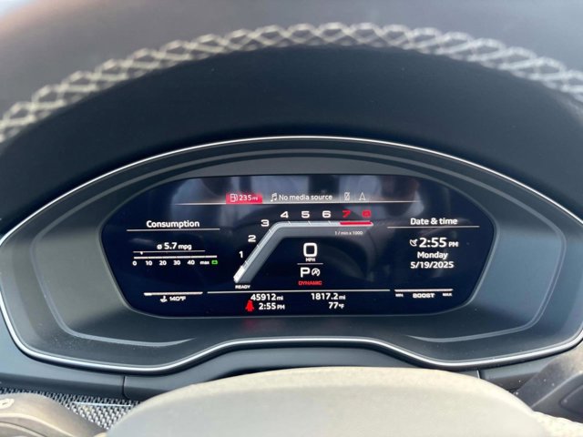 Vehicle image 19 of 34