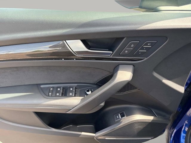Vehicle image 24 of 34