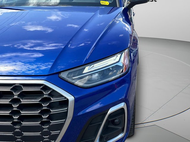 Vehicle image 33 of 34