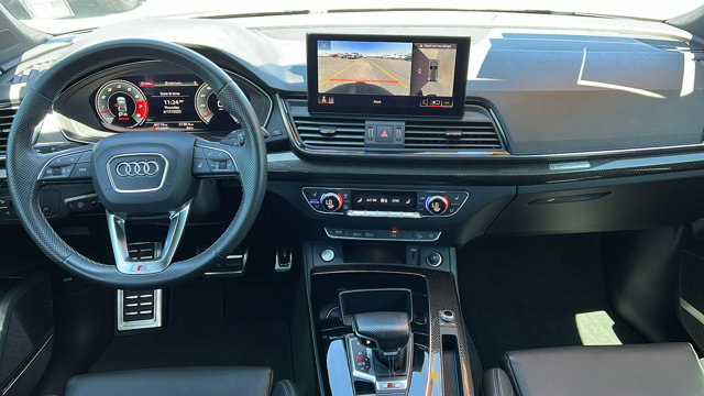 Vehicle image 16 of 31
