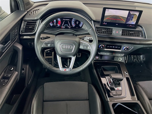 Vehicle image 12 of 25