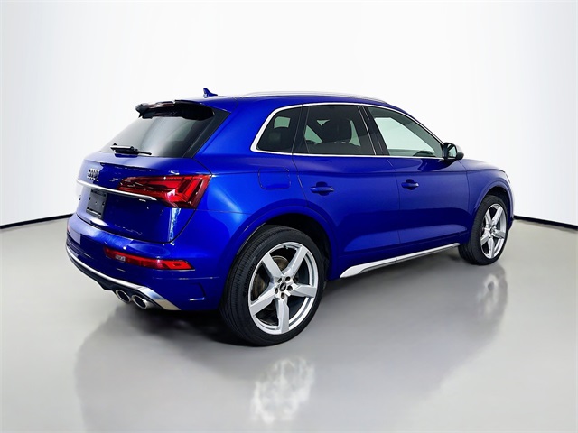 Vehicle image 4 of 25