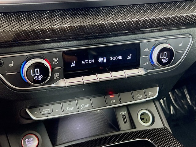 Vehicle image 20 of 25