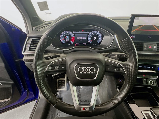 Vehicle image 22 of 25