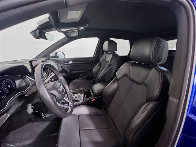 Vehicle image 10 of 25