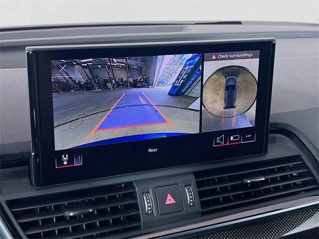 Vehicle image 15 of 25