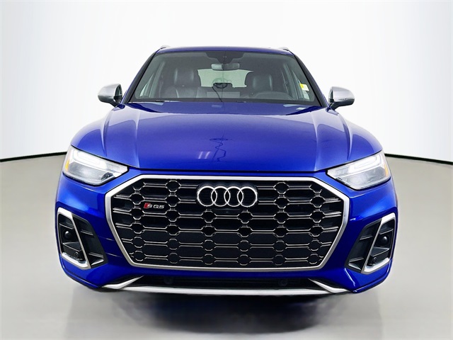Vehicle image 2 of 25