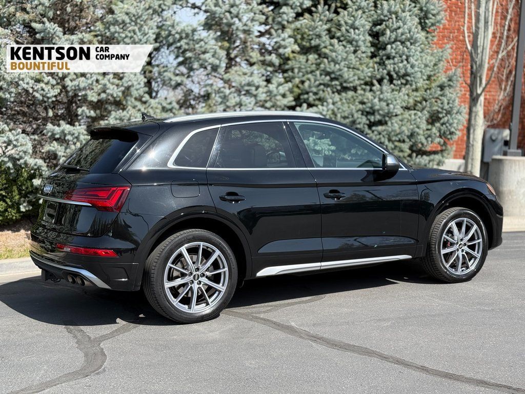 Vehicle image 11 of 48