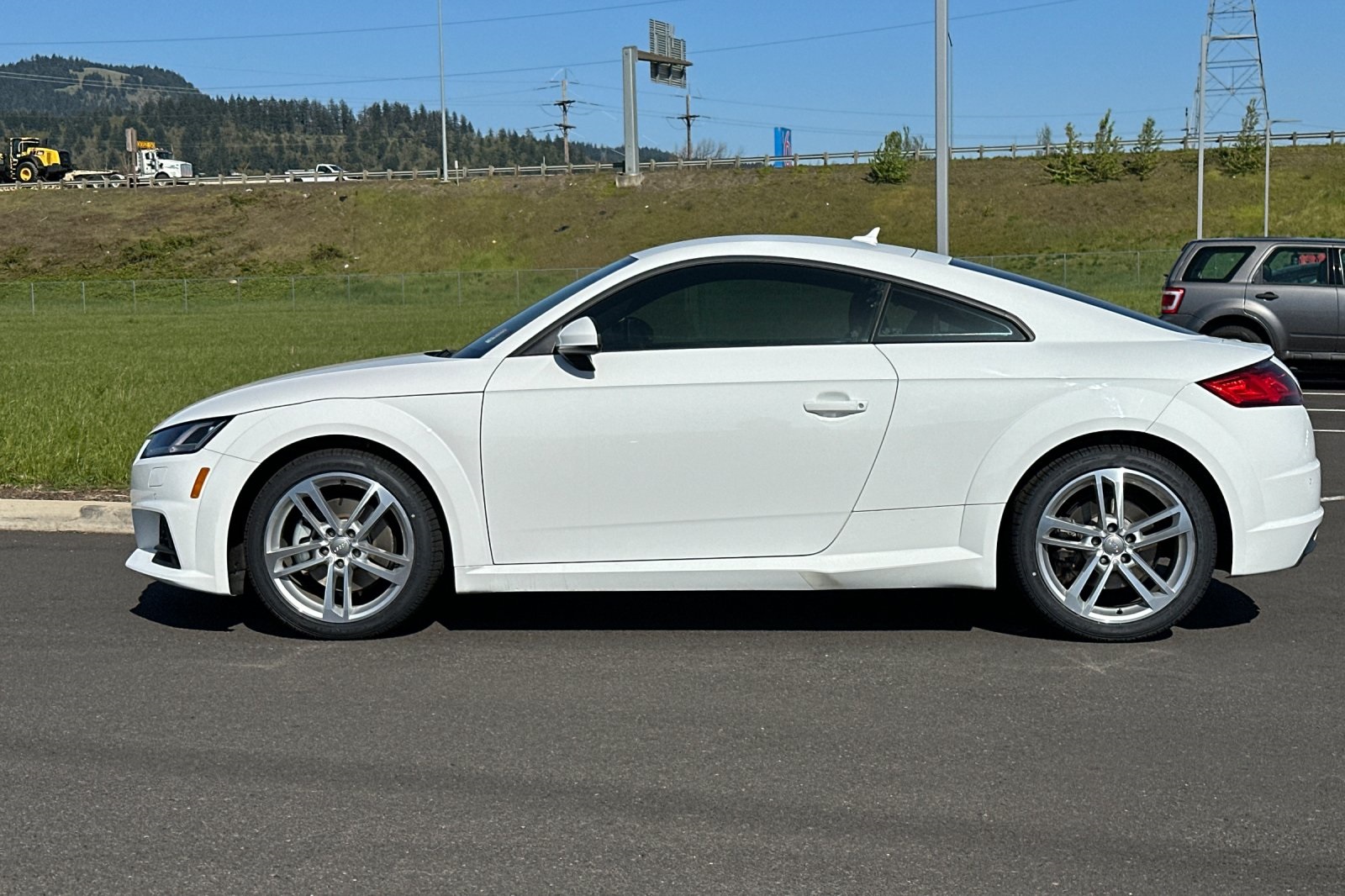Vehicle image 8 of 35