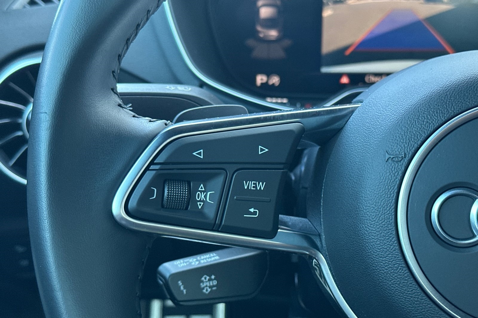 Vehicle image 26 of 35