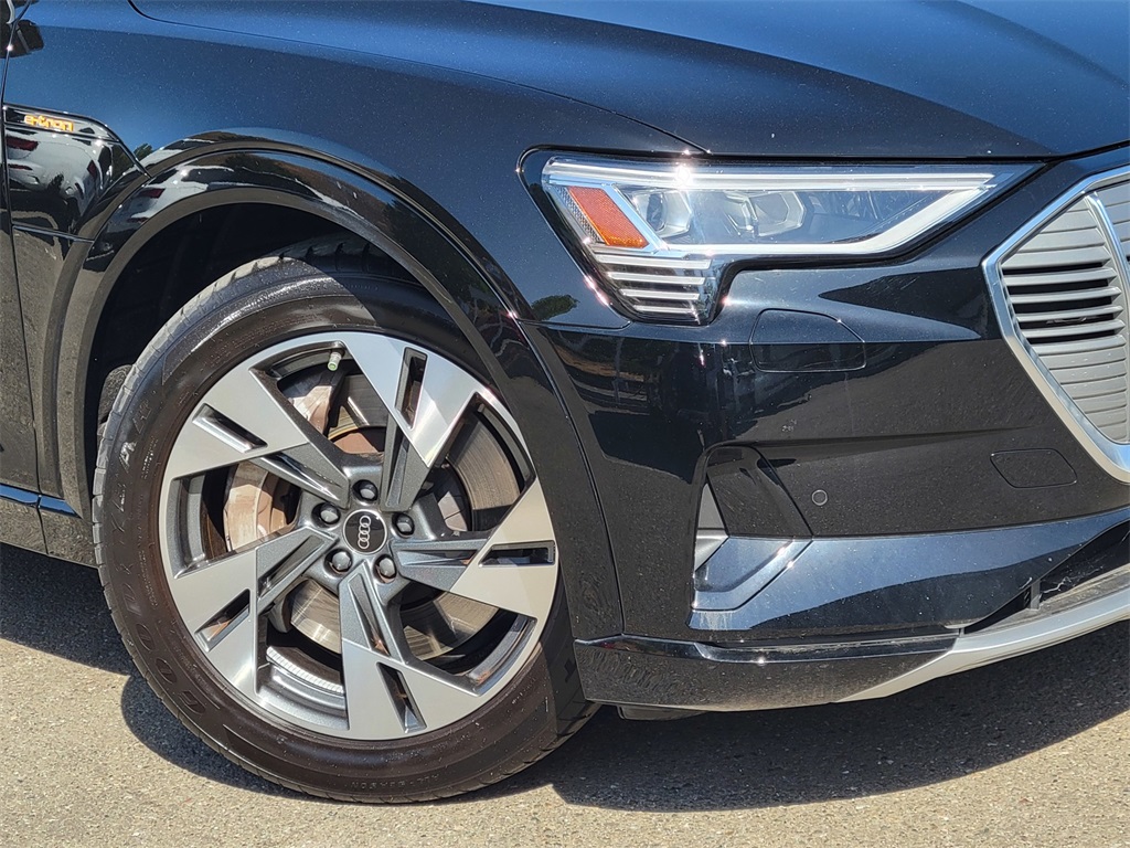 Vehicle image 9 of 27