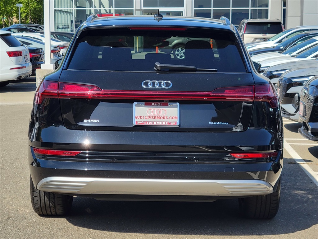 Vehicle image 8 of 27