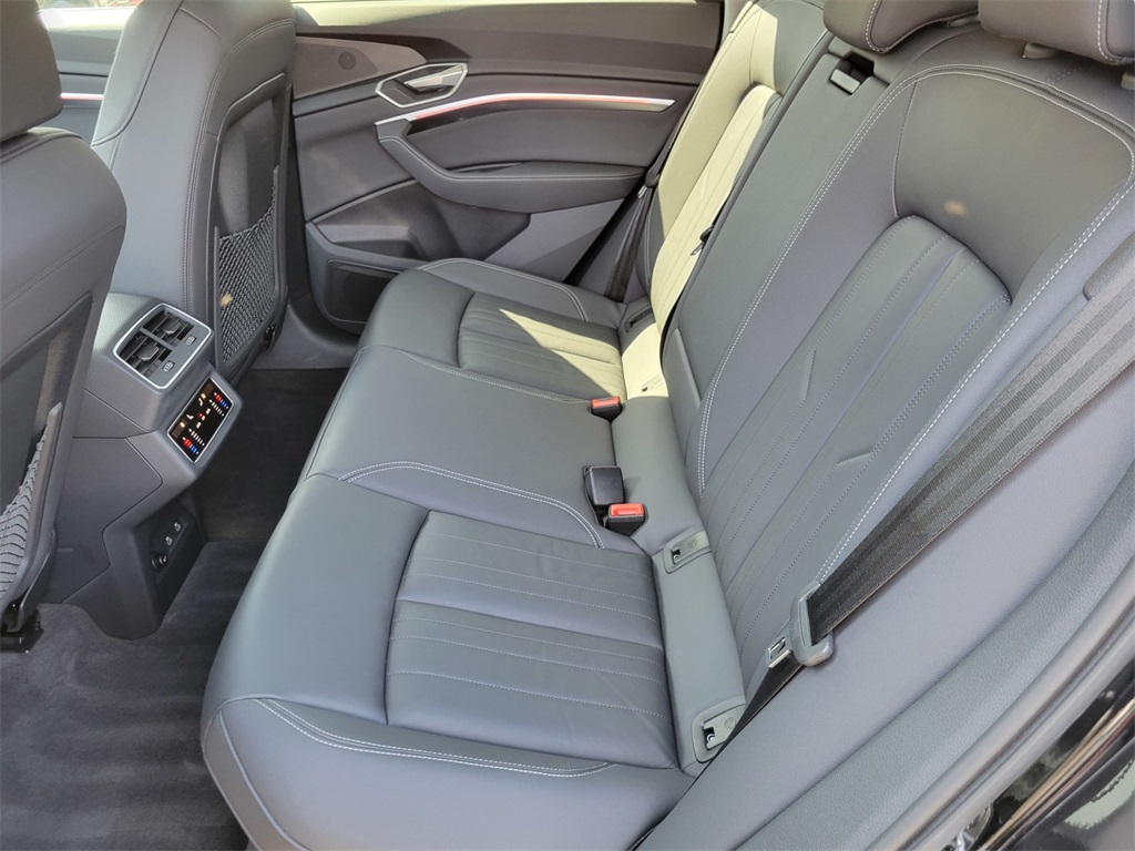 Vehicle image 12 of 27