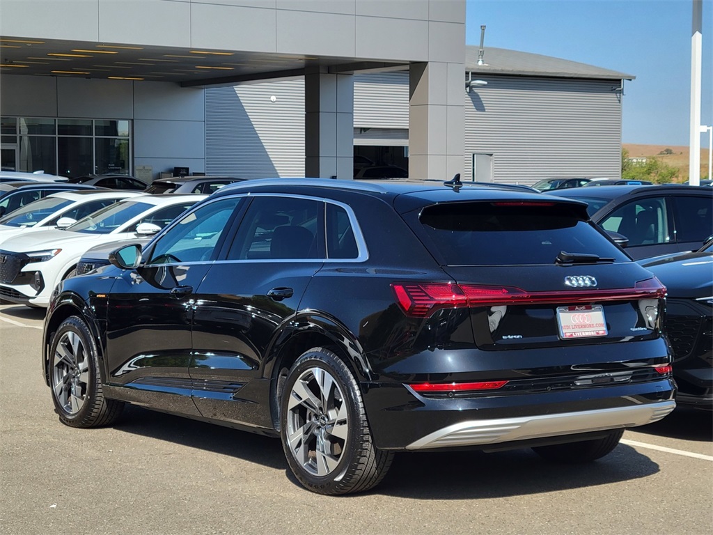 Vehicle image 6 of 27