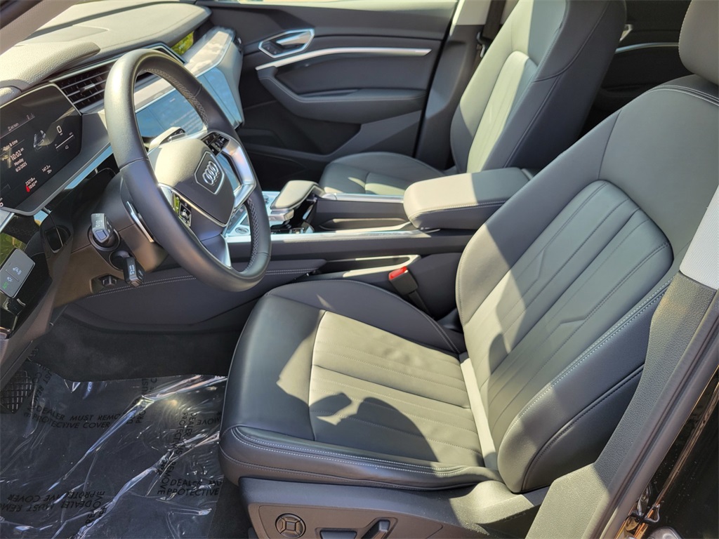 Vehicle image 15 of 27