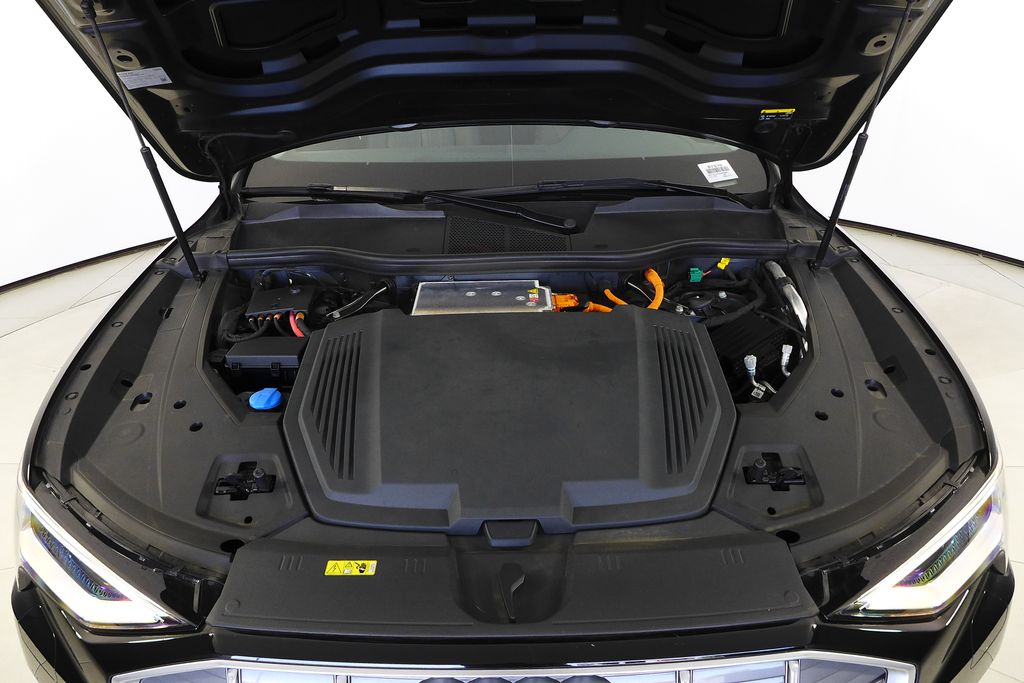 Vehicle image 10 of 30