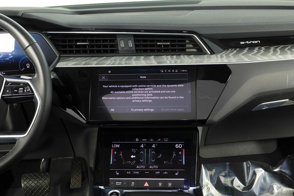 Vehicle image 26 of 30