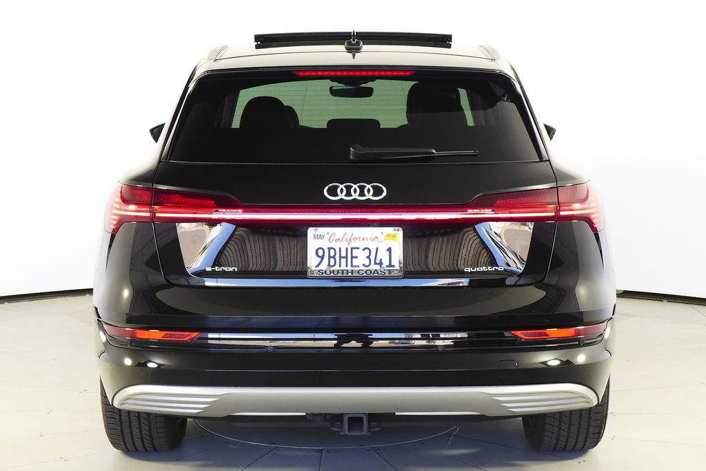 Vehicle image 7 of 30