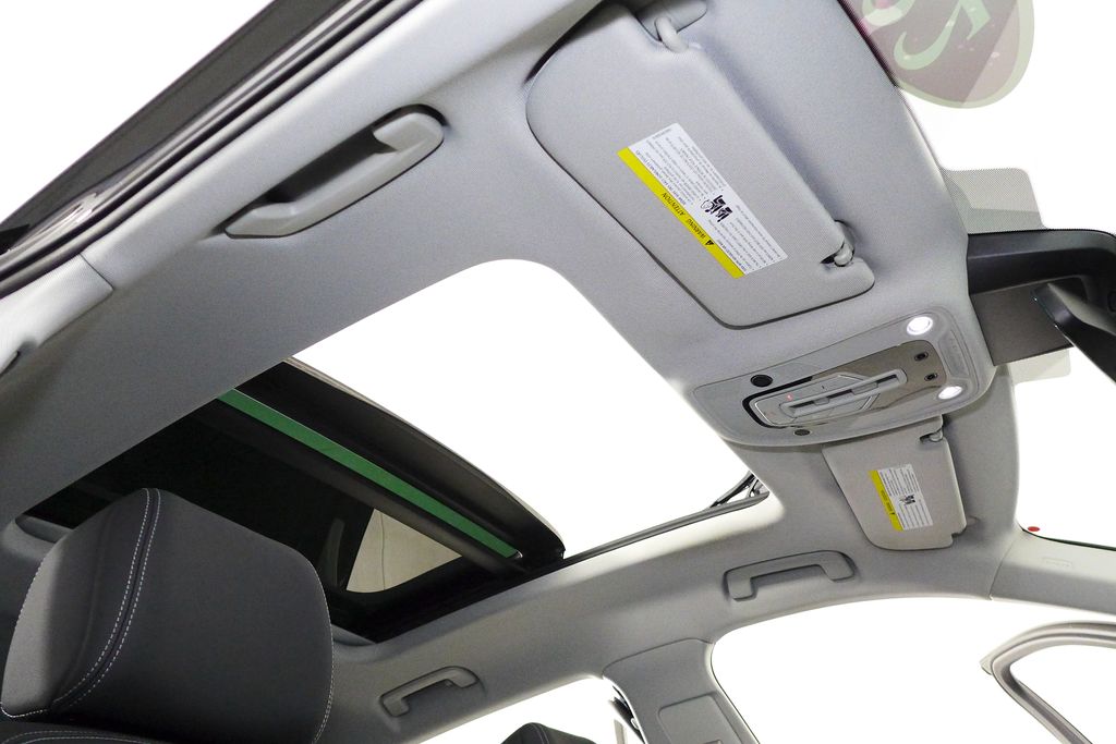 Vehicle image 18 of 30