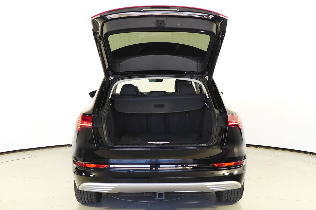 Vehicle image 11 of 30