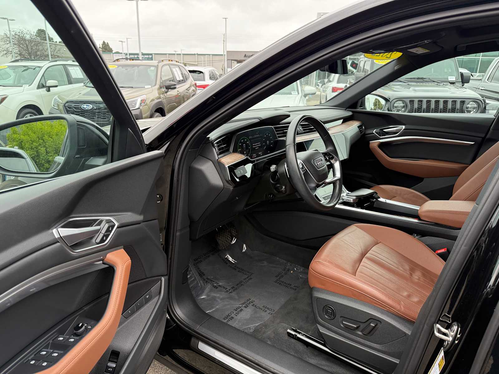 Vehicle image 20 of 38