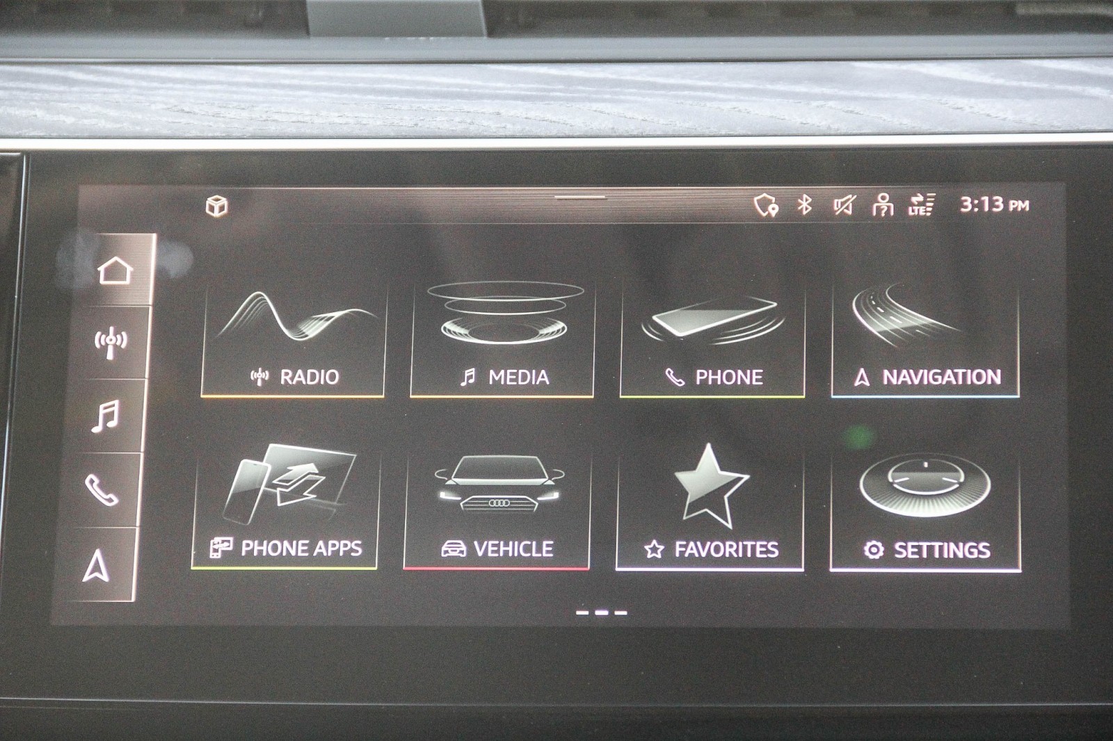 Vehicle image 14 of 28