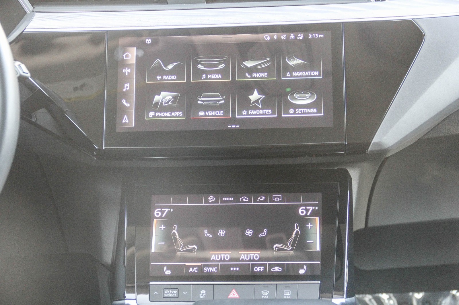 Vehicle image 13 of 28