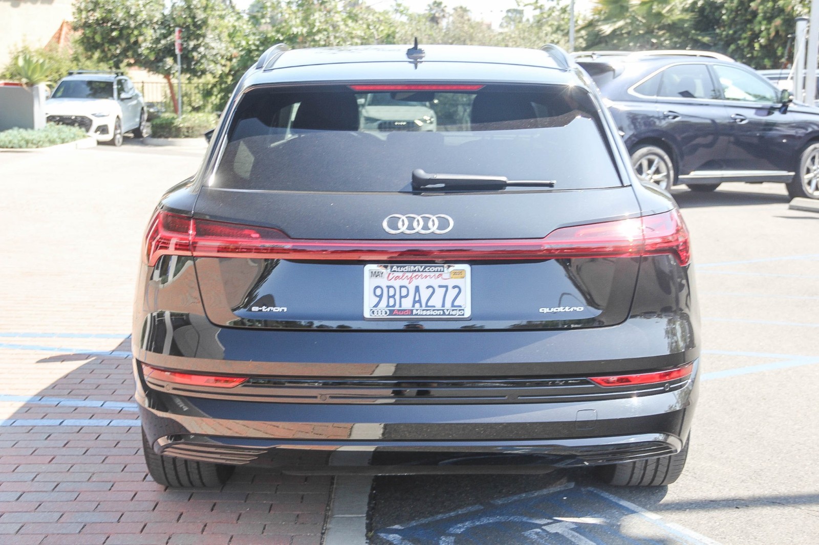 Vehicle image 6 of 28