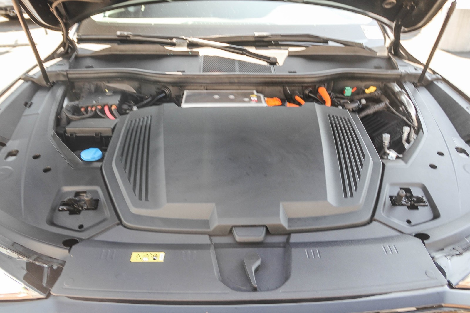 Vehicle image 27 of 28