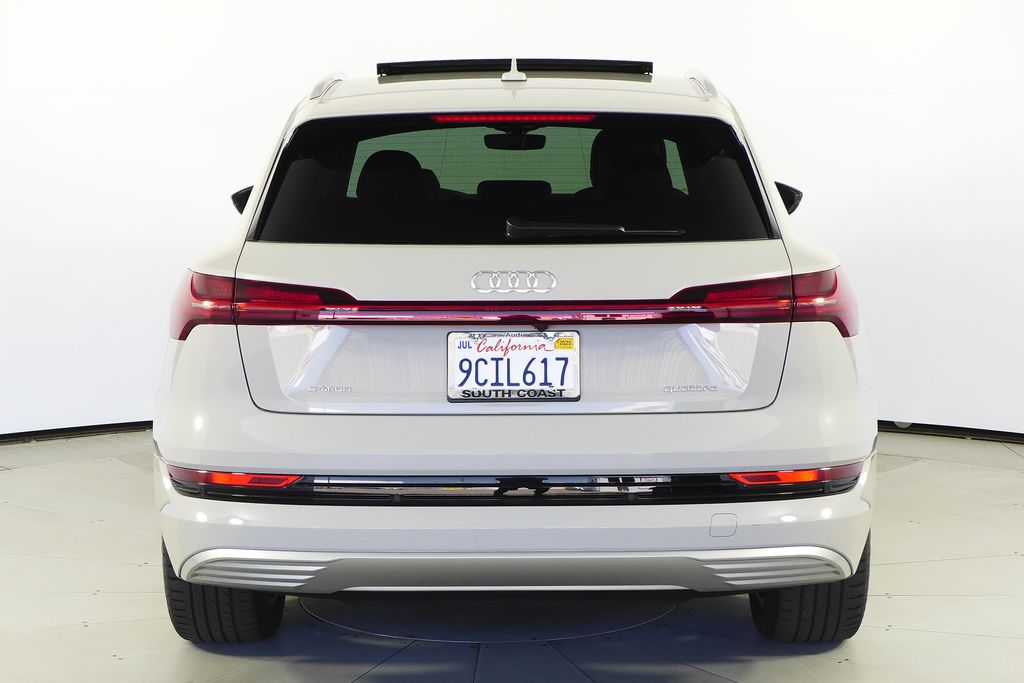 Vehicle image 6 of 30