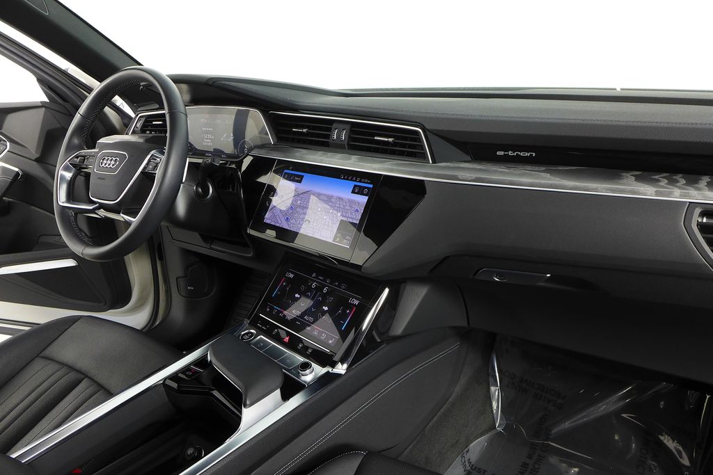 Vehicle image 13 of 30