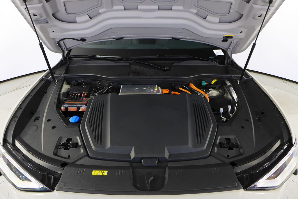 Vehicle image 9 of 30