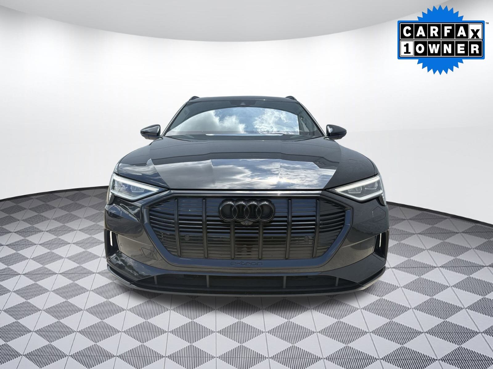 Vehicle image 2 of 34