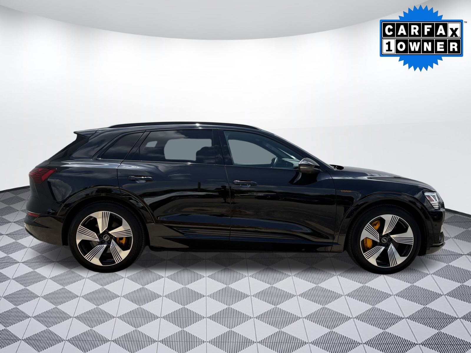 Vehicle image 4 of 34