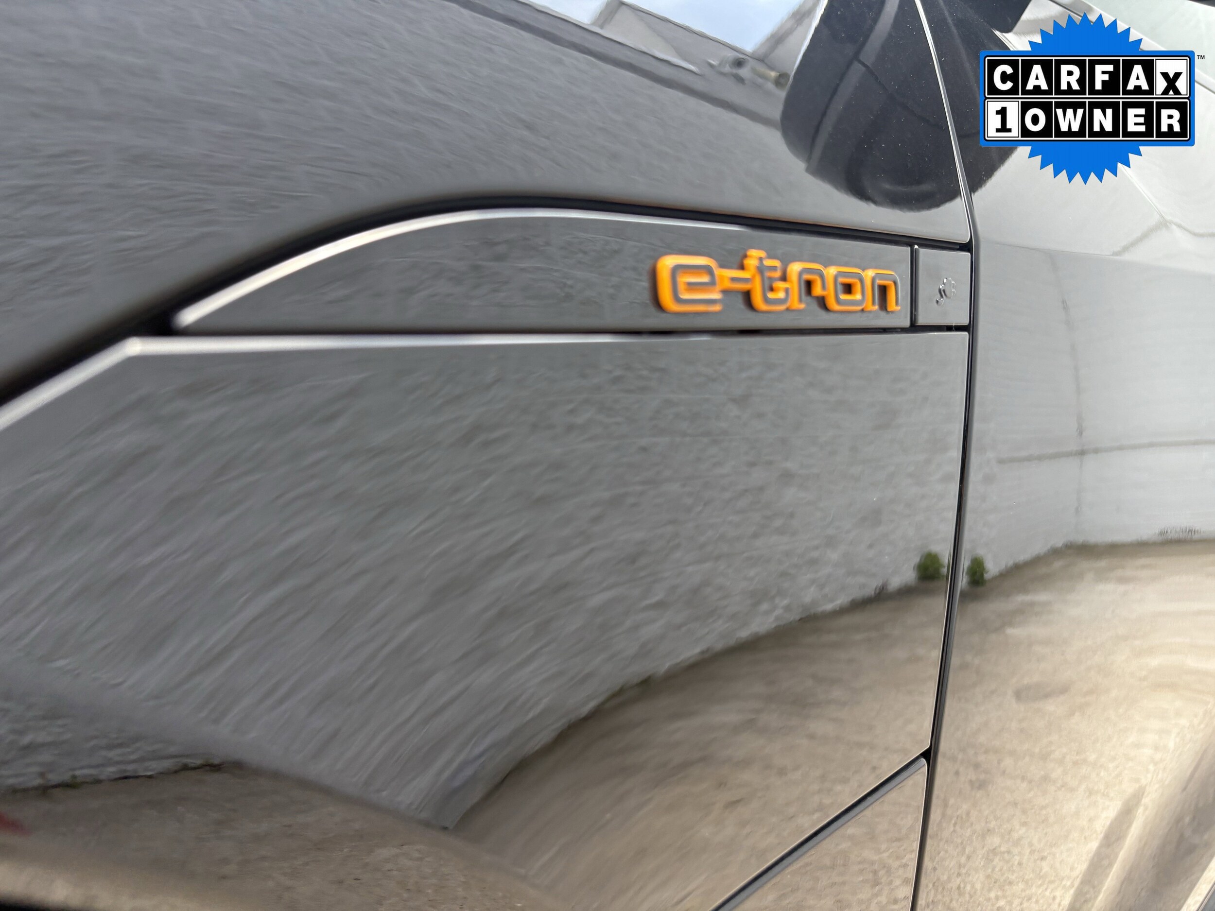 Vehicle image 27 of 34