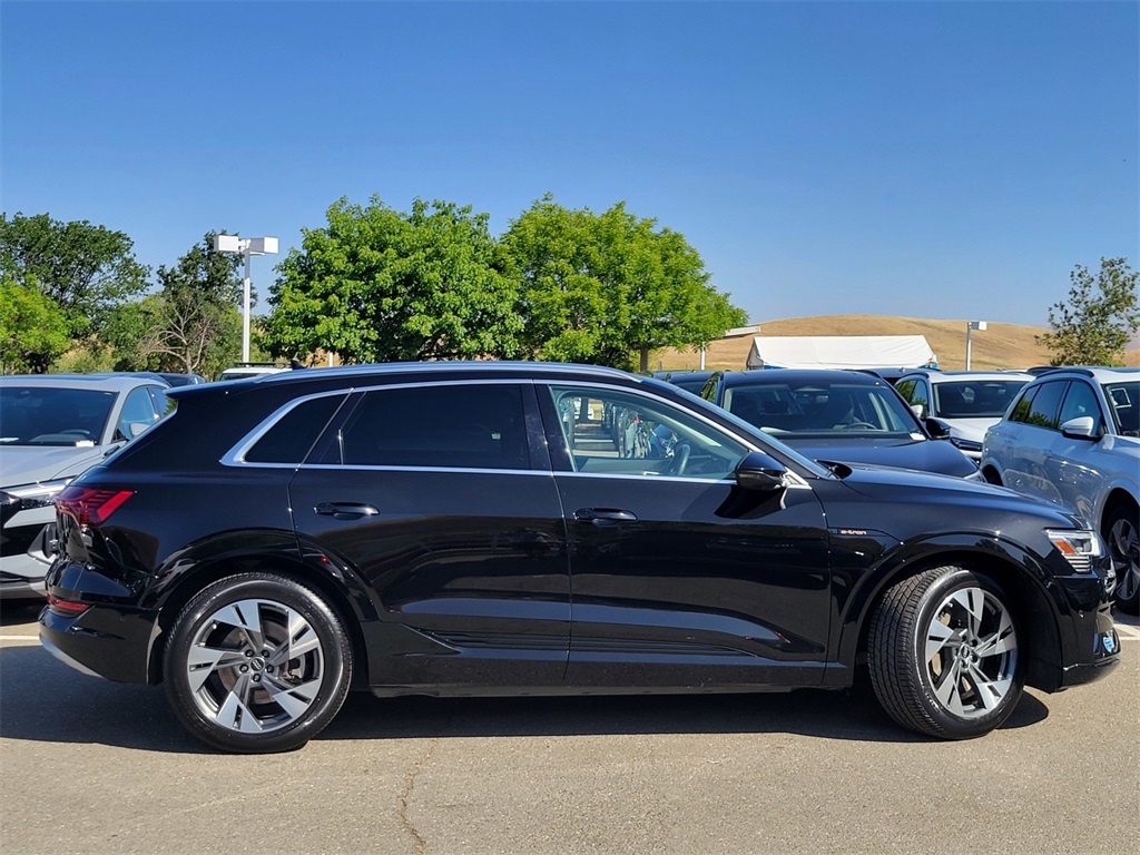 Vehicle image 4 of 27