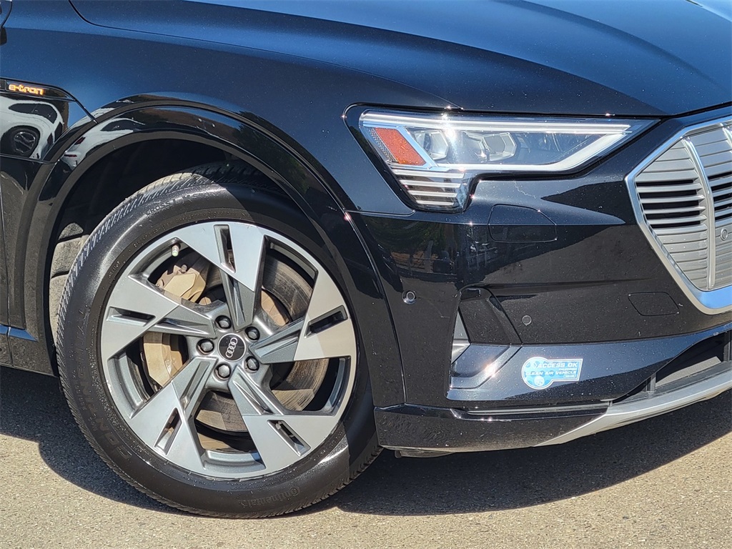 Vehicle image 9 of 27