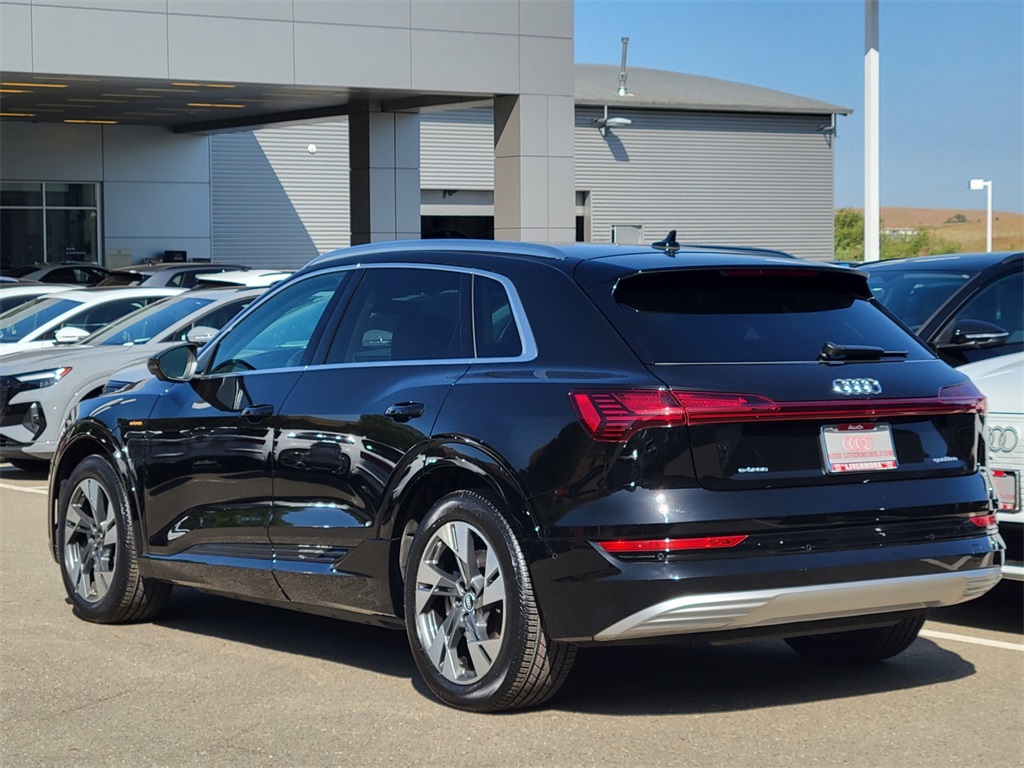 Vehicle image 7 of 27