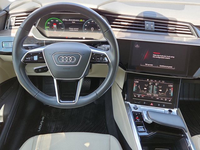 Vehicle image 10 of 27