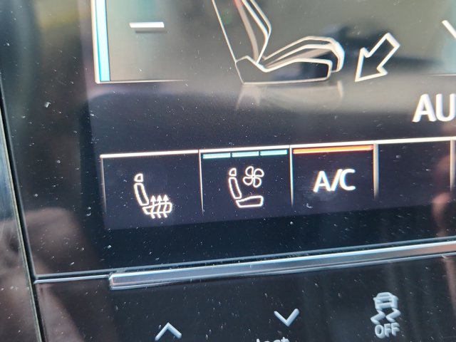Vehicle image 22 of 27
