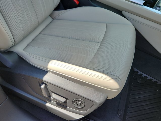 Vehicle image 27 of 27