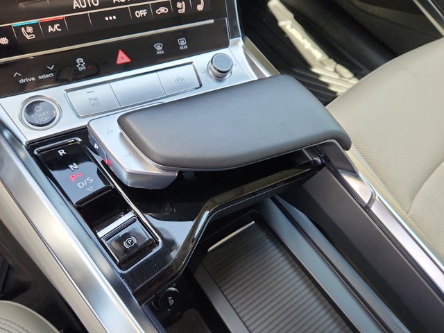 Vehicle image 16 of 27