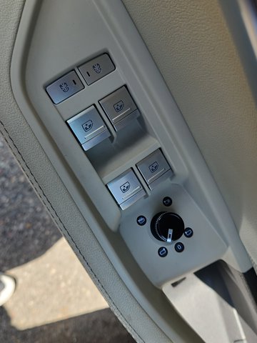 Vehicle image 18 of 27