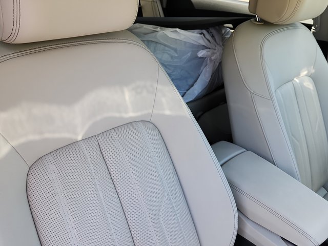 Vehicle image 9 of 27